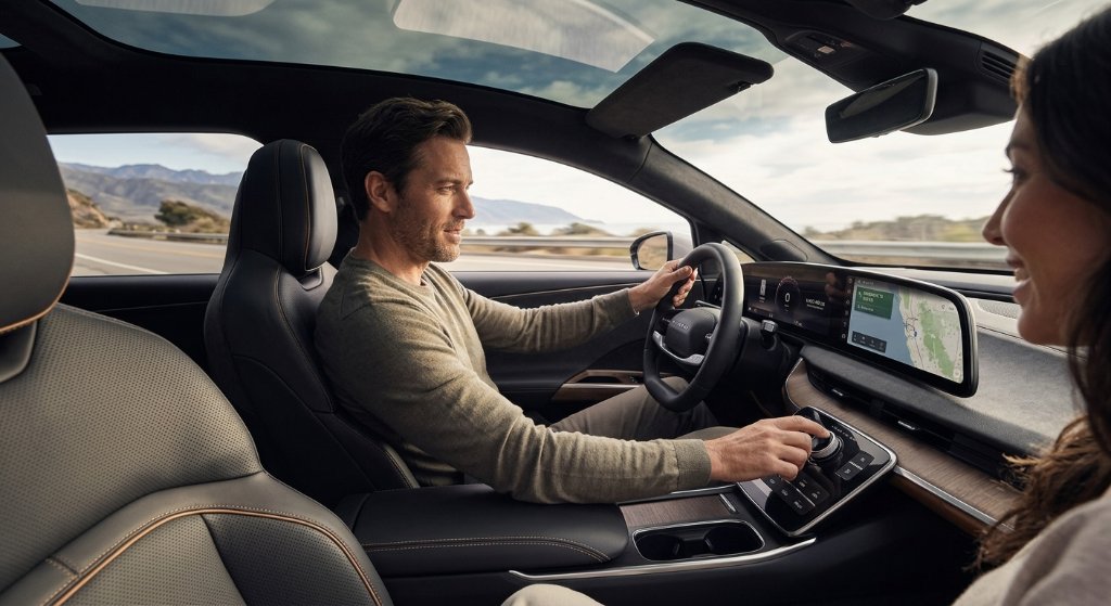 Lucid Gravity Grand Touring Real-World Review: Why This 450-Mile SUV Just Put Tesla on Notice